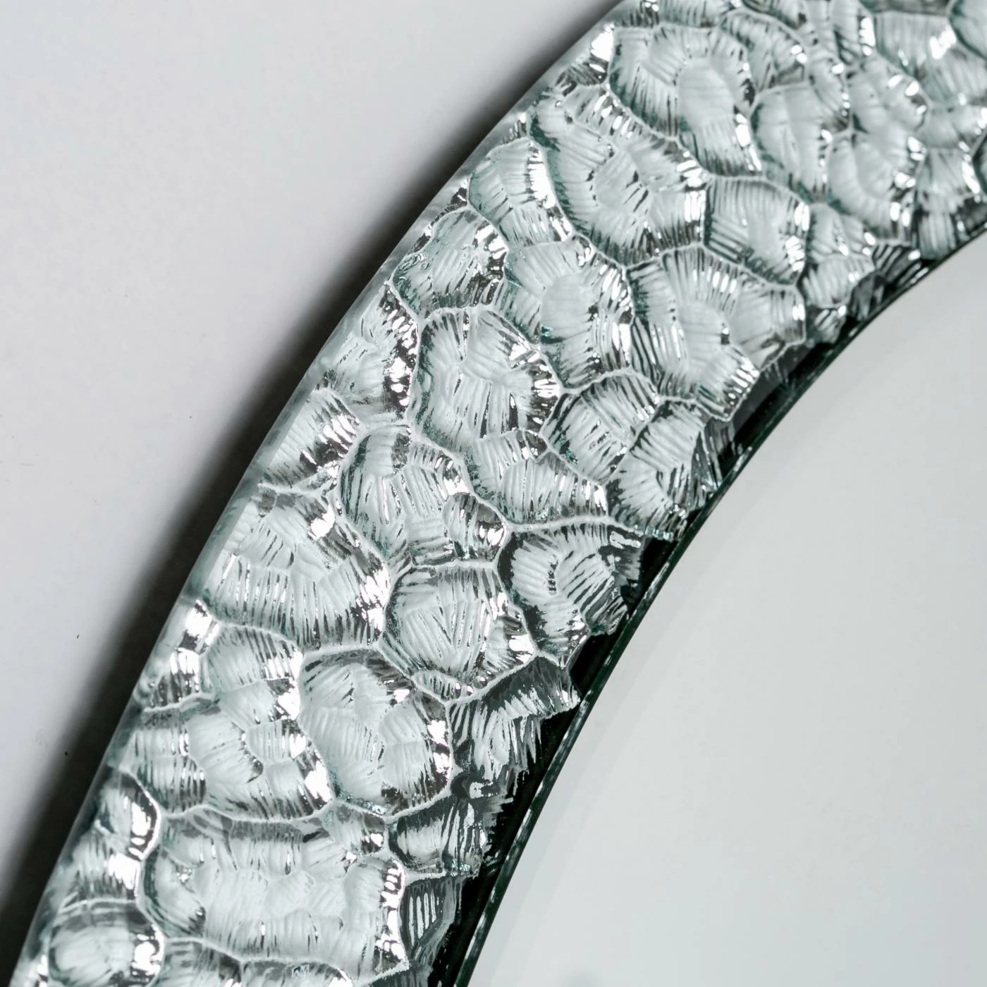 Cheap 🛒 Decor Wonderland Jewel Oval Frameless Wall Mirror - 23.6W X 31.5H In. 😀 - Image 4