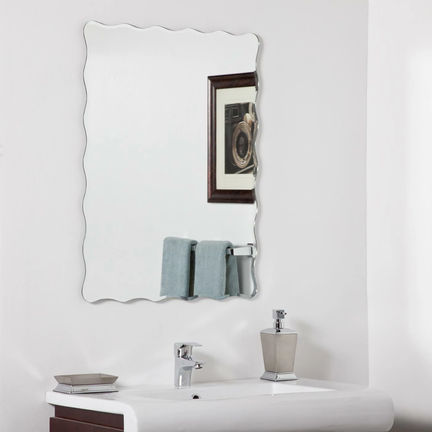 Deals ๐ Decor Wonderland Frameless Mirrors Décor Wonderland Angelina Modern Bathroom Mirror - 23.6W X 31.5H In. ๐ฅ - Image 10