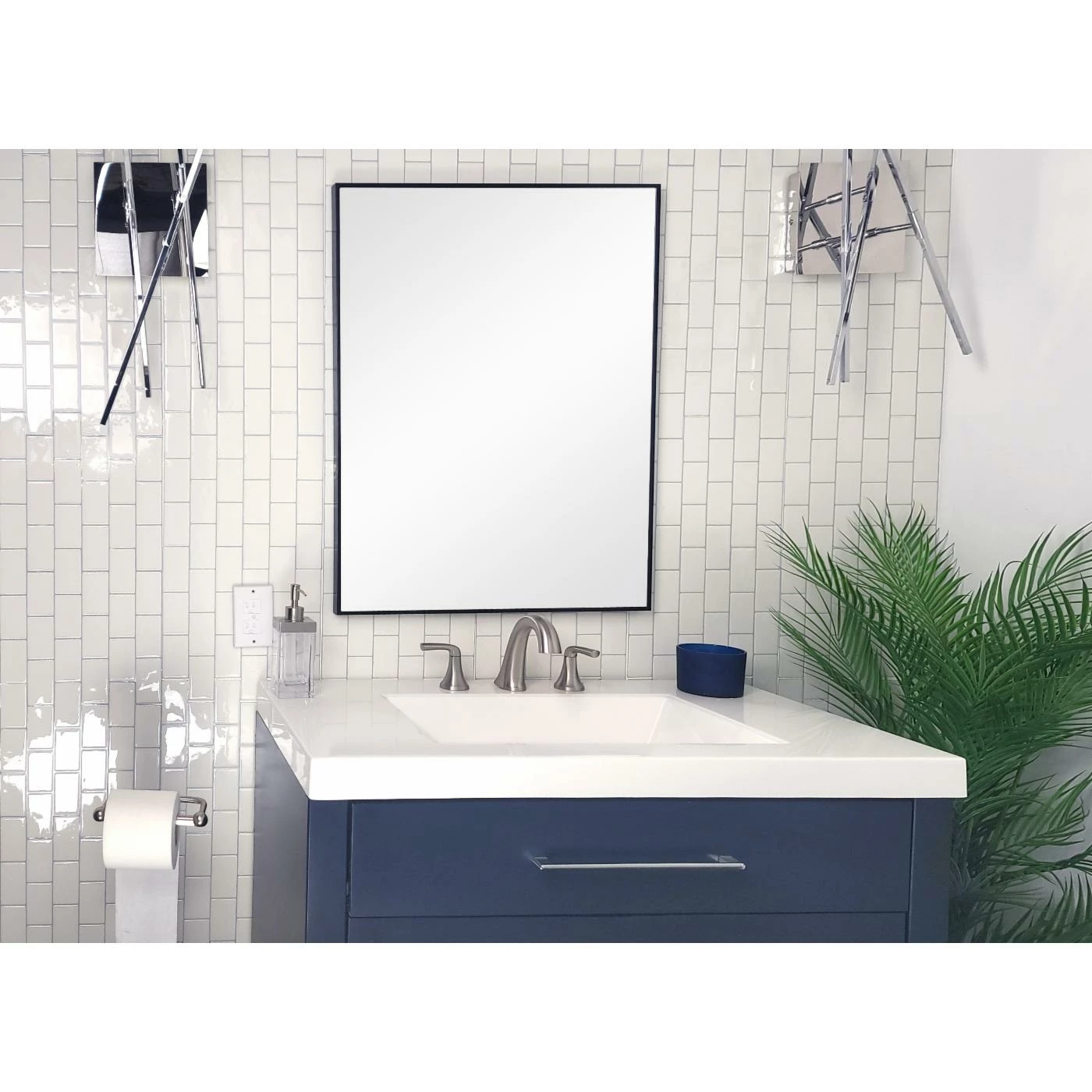 Deals โ๏ธ Decor Wonderland Venta Modern Black Framed Wall Mirror With Dual Mounting Brackets ๐งจ - Image 2