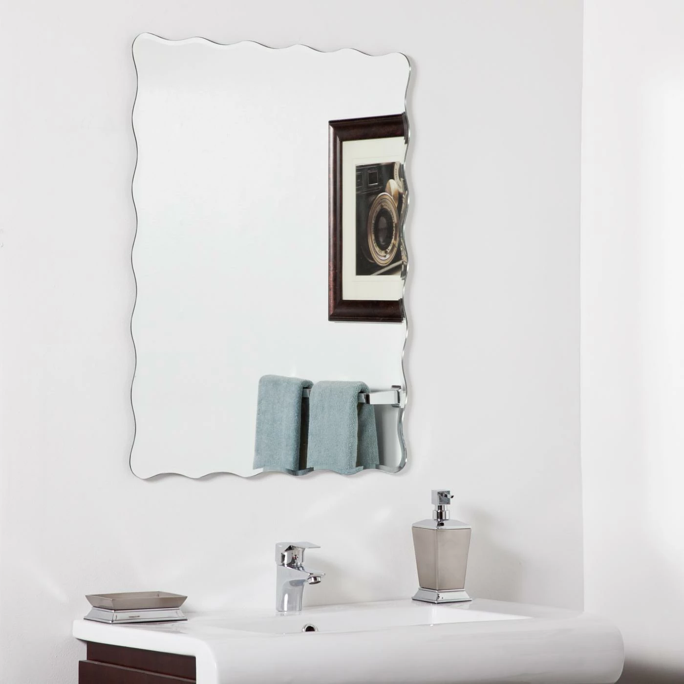 Deals ๐ Decor Wonderland Frameless Mirrors Décor Wonderland Angelina Modern Bathroom Mirror - 23.6W X 31.5H In. ๐ฅ